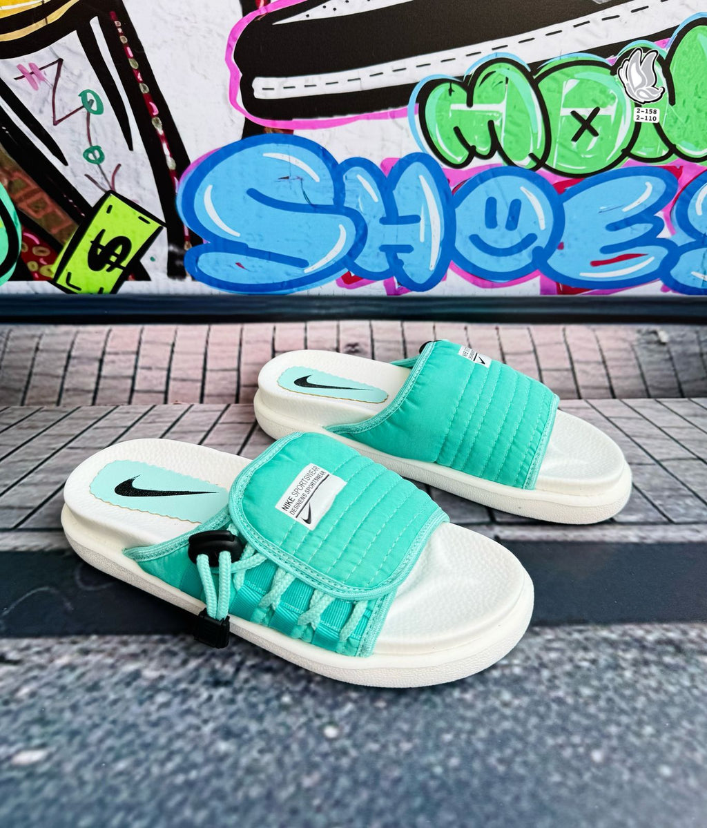 CHILA NIKE CHANCLAS